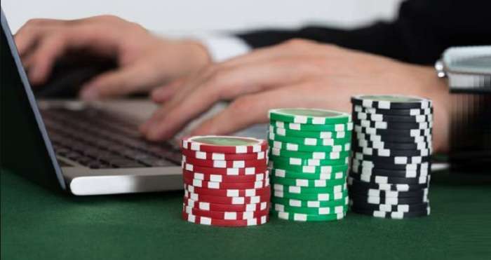 Casino online dealer